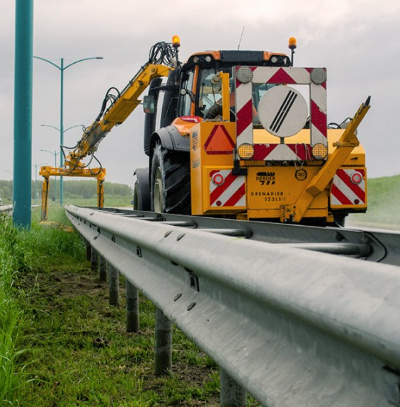 Crash Barrier Mower